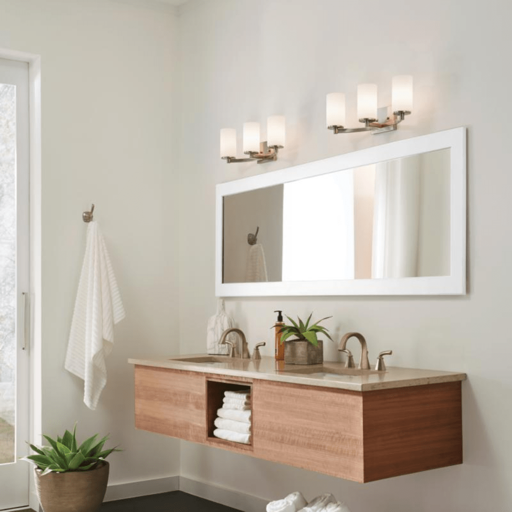 Vanity Hettinger Triple Vanity Light