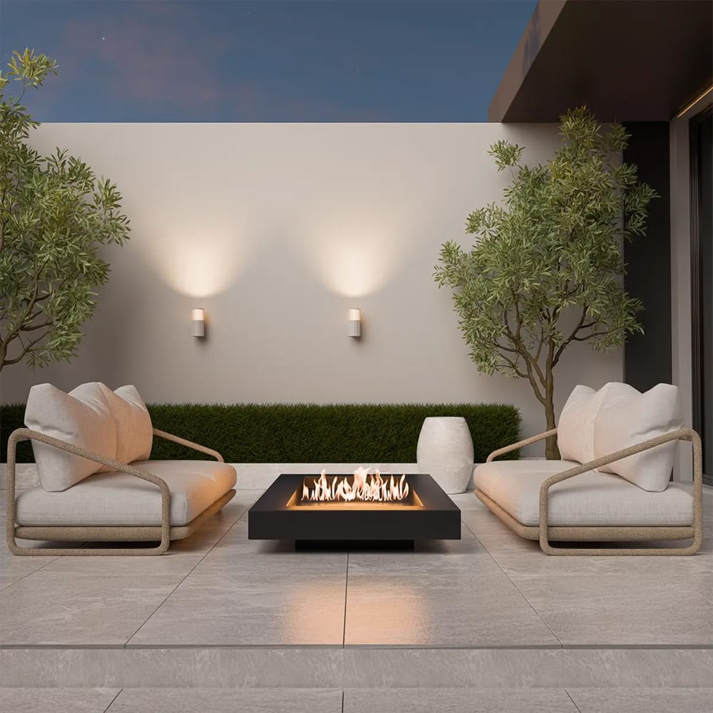 Exterior Wall Light Bright Cylinder Outdoor LED Wall Light with Linear Fin Detailing