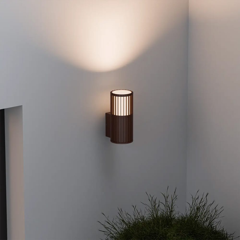 Exterior Wall Light Bright Cylinder Outdoor LED Wall Light with Linear Fin Detailing