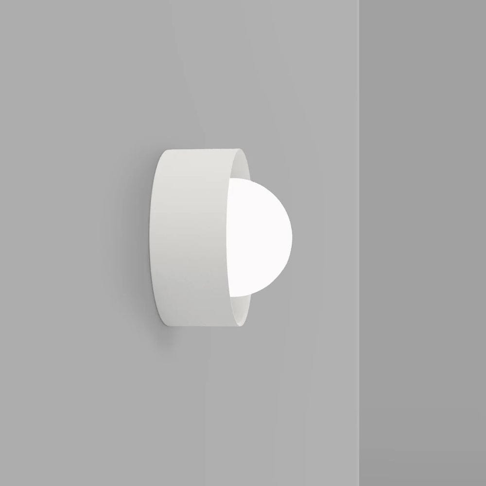 Interior Wall Light / Sconce Orb Sur Wall Light