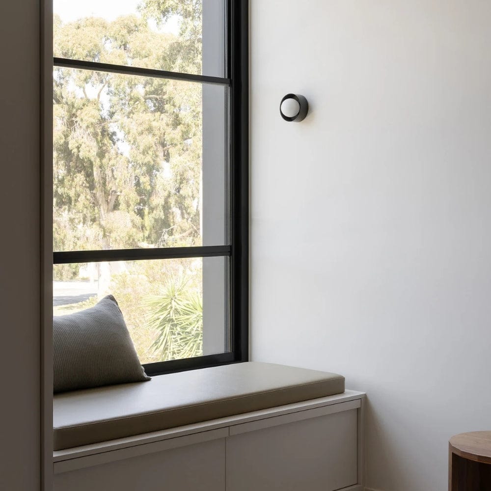 Interior Wall Light / Sconce Orb Sur Wall Light