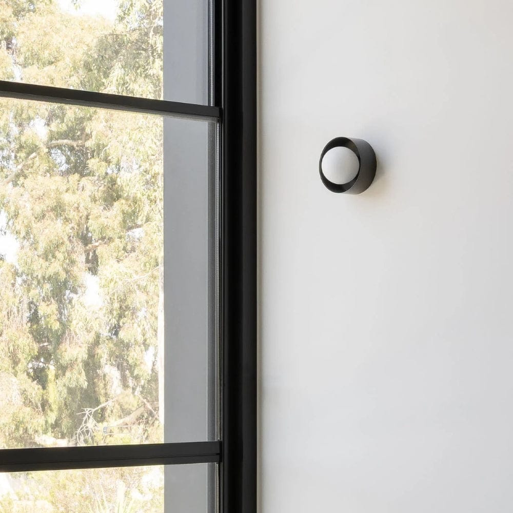 Interior Wall Light / Sconce Orb Sur Wall Light