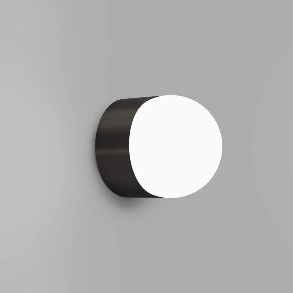 Interior Wall Light / Sconce Orb Sur Wall Light